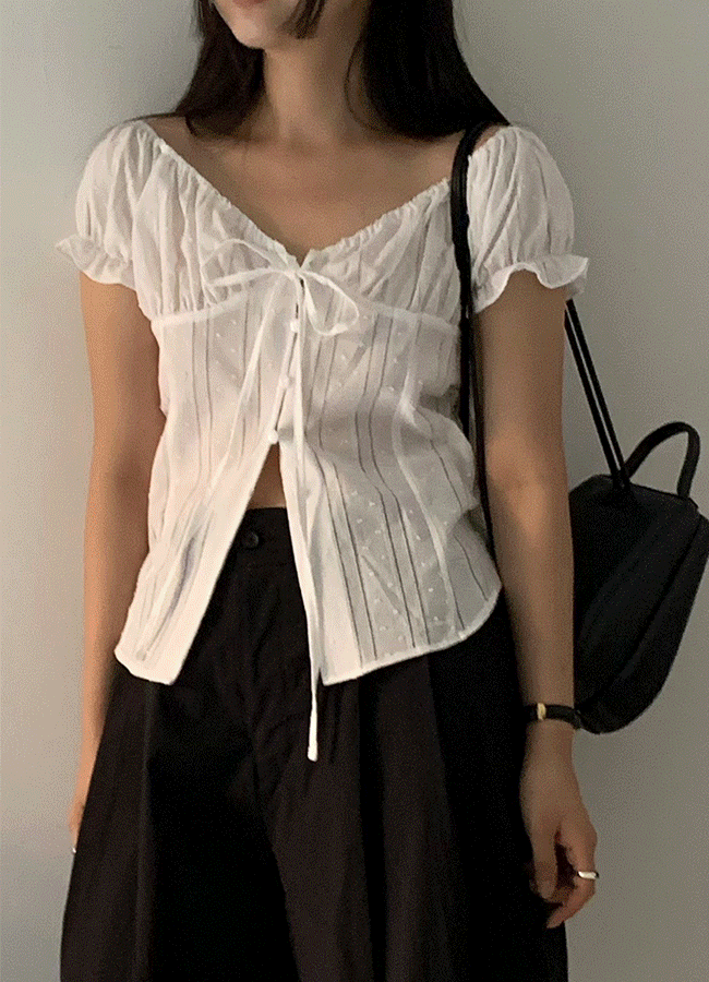 Mui blouse (1color)